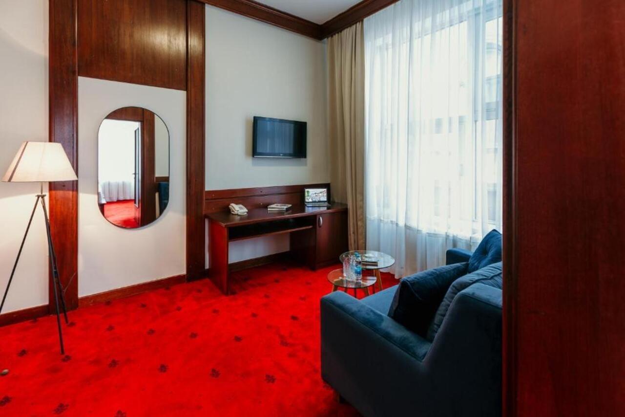 Hotel Sahat Сараево Экстерьер фото
